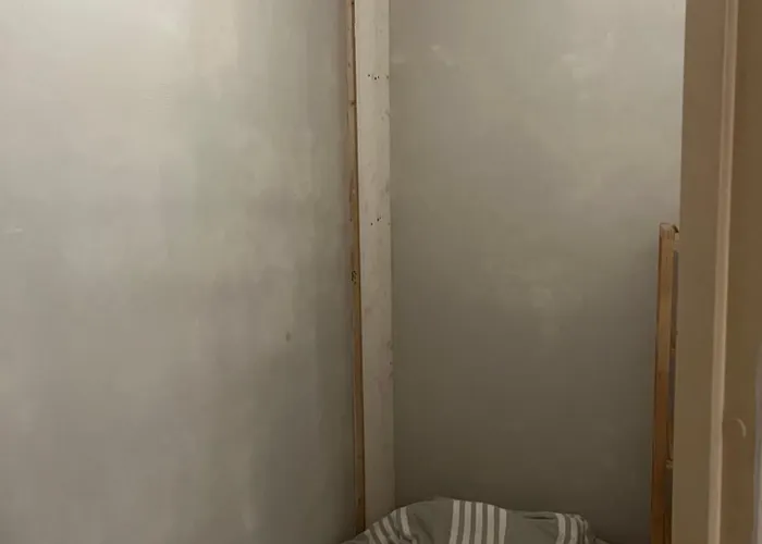 Privateroominasharedaccomadation1 *